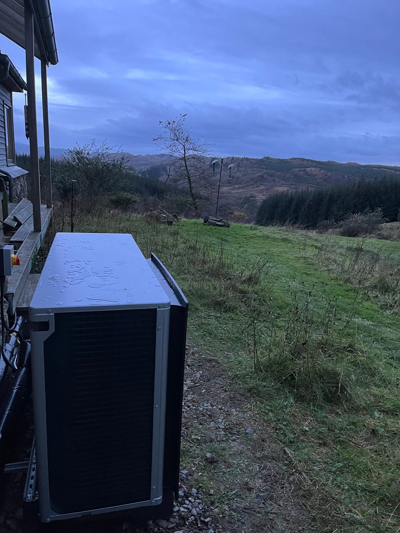 Air source heat pump installation relevant to homes in Stirling